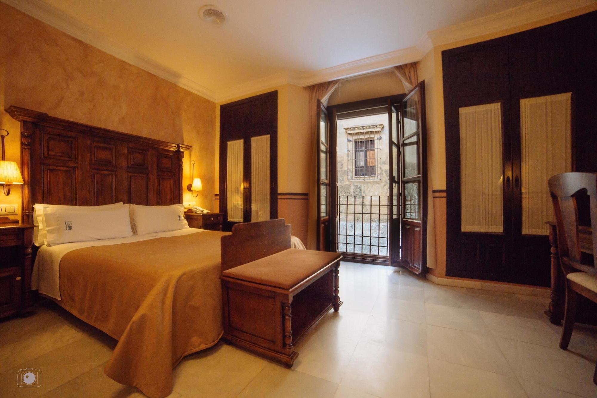 Hotel Posada De Vallina By Mira Cordoba Luaran gambar