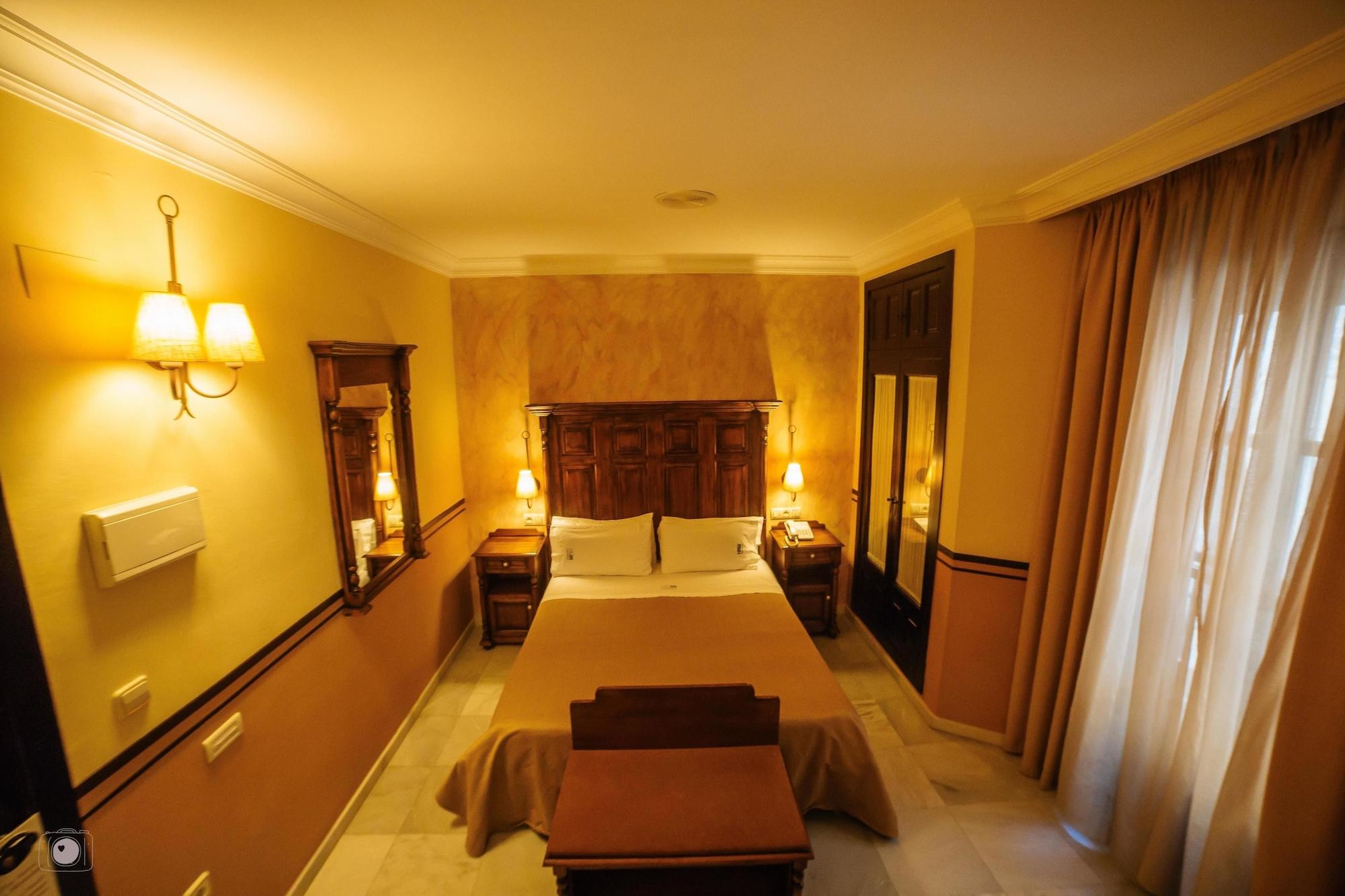 Hotel Posada De Vallina By Mira Cordoba Luaran gambar