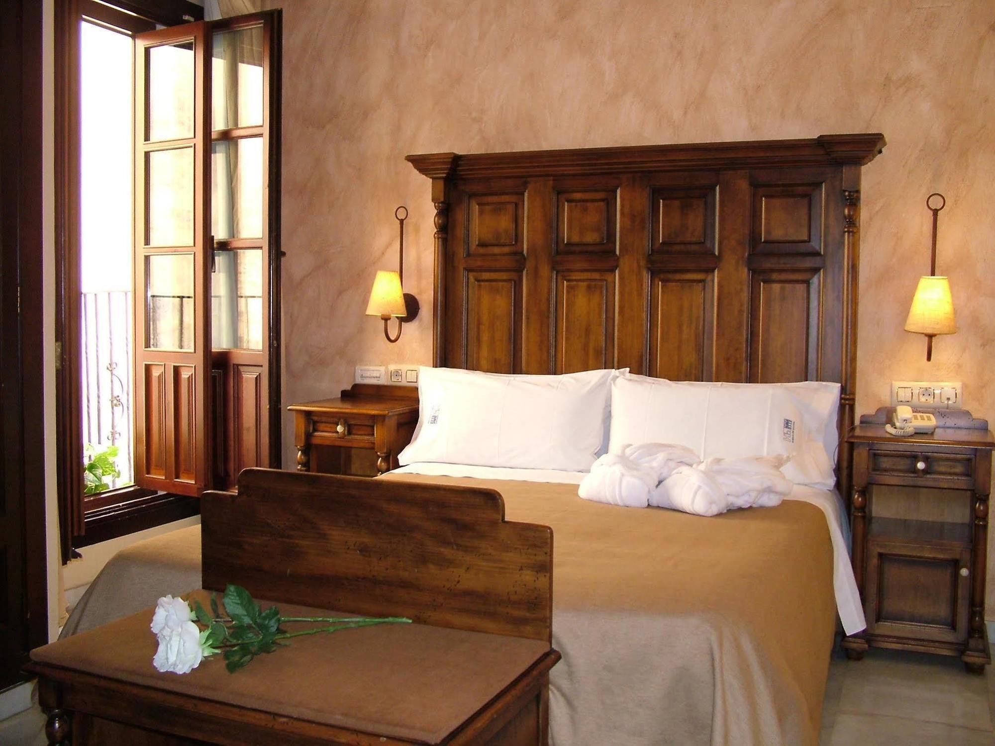 Hotel Posada De Vallina By Mira Cordoba Luaran gambar